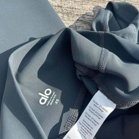 Alo Yoga High Waist Ripped Warrior Leggings Gray Fitness Women Size XS NWT - Picture 5 of 7